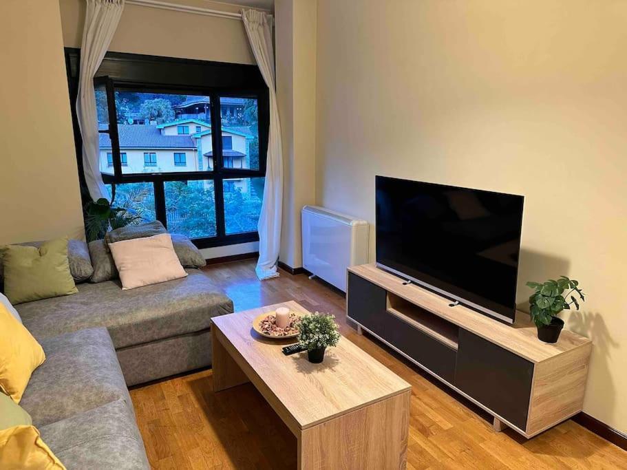 Apartamento Con Vistas A La Montana Infiesto Eksteriør bilde